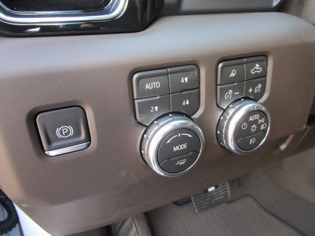 New 2026 GMC Sierra 2500 Denali w/ Denali Reserve Package AWD/4WD image 35