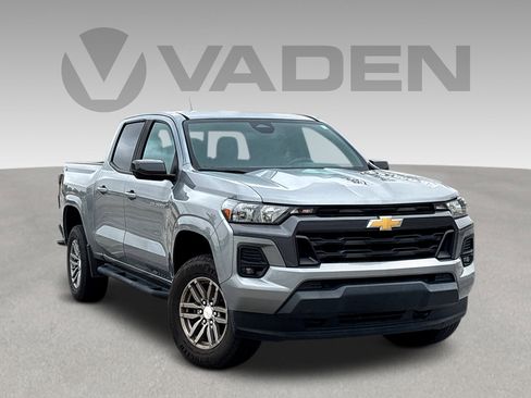 Used 2023 Chevrolet Colorado LT w/ LT Convenience Package II image 1
