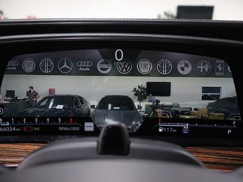 Used 2022 Cadillac Escalade ESV Premium Luxury w/ Performance Package image 17