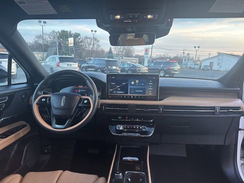 Certified 2023 Lincoln Corsair Reserve w/ Equipment Group 202A image 22