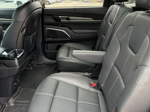 Used 2022 Kia Telluride SX w/ Nightfall Edition Package AWD/4WD image 12