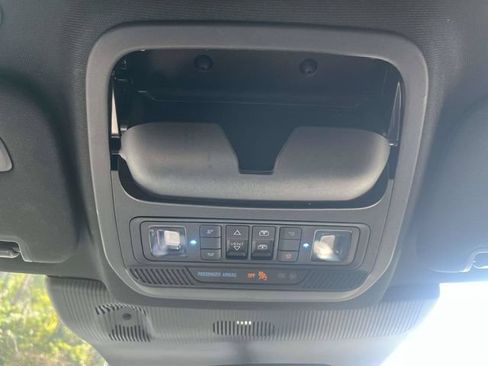 Used 2025 Ford Explorer ST AWD/4WD image 34