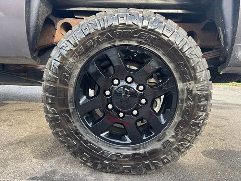 Used 2011 Chevrolet Silverado 2500 LT w/ Interior Plus Package image 16