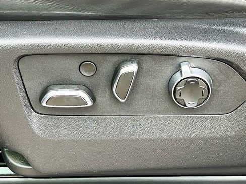 Used 2025 GMC Sierra 3500 Denali Ultimate image 11