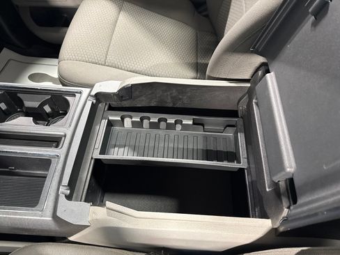 Used 2017 Ford F150 XLT w/ Equipment Group 302A Luxury AWD/4WD image 41