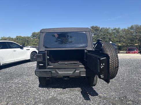 Used 2021 Jeep Wrangler Unlimited Sport image 11