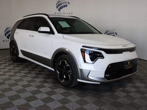 Used 2023 Kia Niro Wave image 1