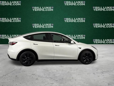 Used 2025 Tesla Model Y Long Range RWD image 4