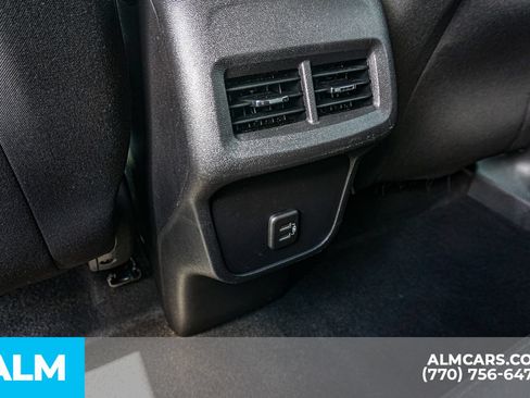 Used 2024 Chevrolet Equinox LT FWD image 59