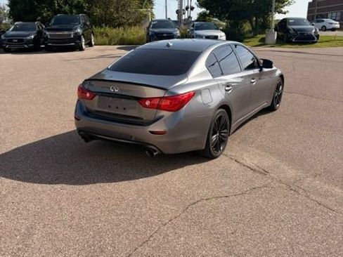 Used 2015 INFINITI Q50 AWD w/ Deluxe Touring Package image 7