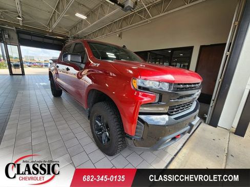 Used 2021 Chevrolet Silverado 1500 LT Trail Boss w/ Convenience Package II AWD/4WD image 1