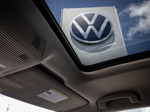 New 2026 Volkswagen Atlas SE FWD image 49