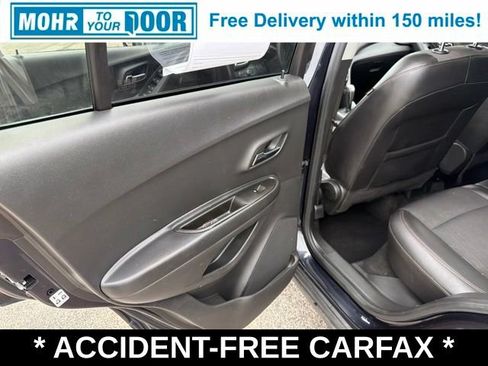 Used 2022 Chevrolet Trax LT AWD/4WD image 34