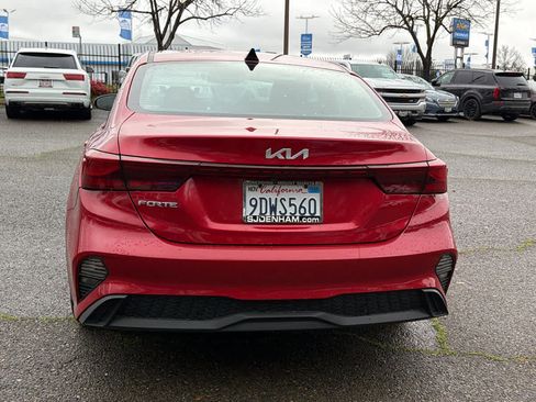 Used 2023 Kia Forte LXS w/ LXS Technology Package image 5