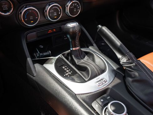 Used 2023 MAZDA MX-5 Miata Grand Touring RWD image 22