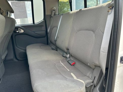 Used 2020 Nissan Frontier SV w/ Midnight Edition Floor Mats AWD/4WD image 30