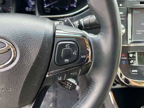 Used 2016 Toyota Avalon Limited FWD image 34