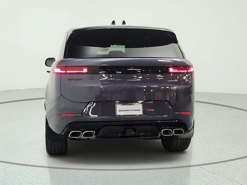 Used 2025 Land Rover Range Rover Sport Dynamic SE AWD/4WD image 6