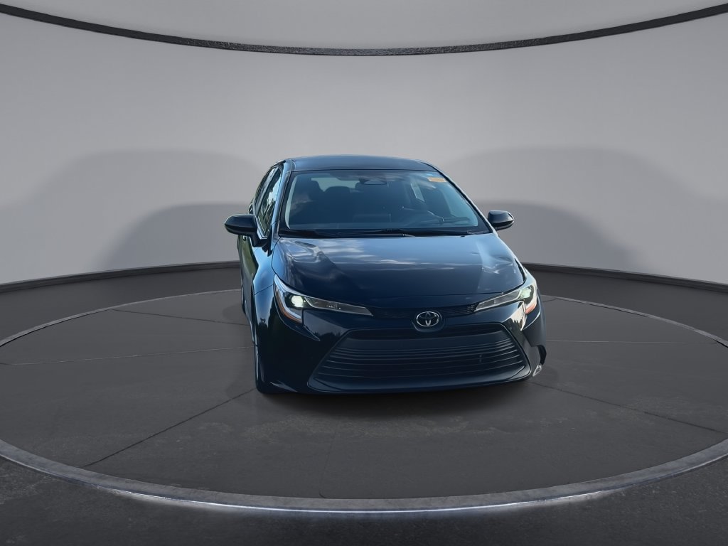 Used 2023 Toyota Corolla LE FWD image 3
