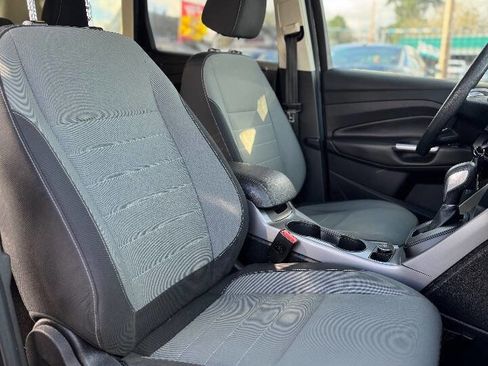 Used 2016 Ford Escape SE w/ Equipment Group 201A image 11