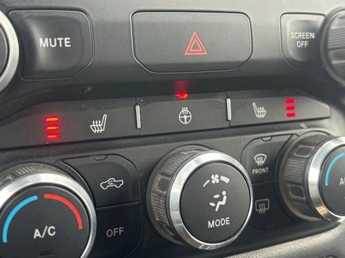 Used 2019 RAM 1500 Big Horn image 32