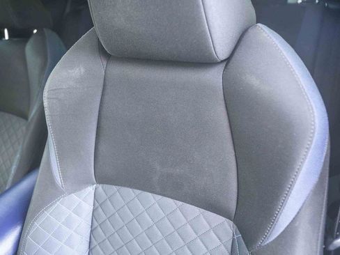 Used 2021 Toyota C-HR XLE FWD image 24