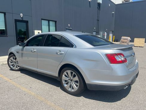 Used 2012 Ford Taurus Limited FWD image 3