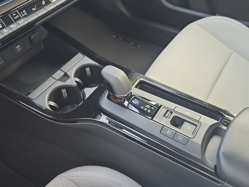 New 2027 Toyota Prius XLE FWD image 21