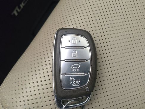 Used 2017 Hyundai Tucson Sport AWD/4WD image 32