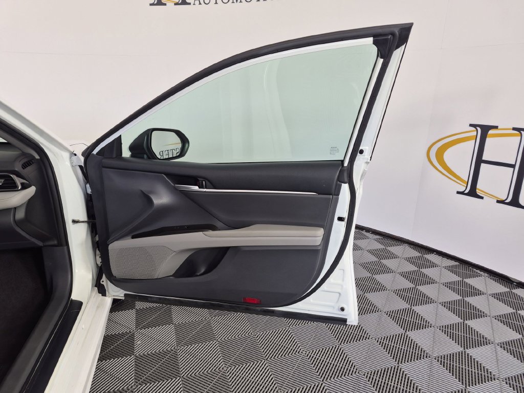 Used 2024 Toyota Camry SE FWD image 34