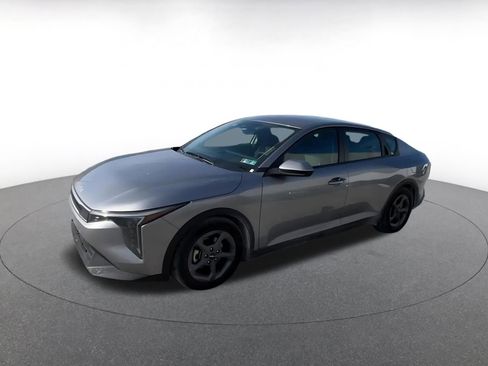 Used 2025 Kia K4 LXS image 6