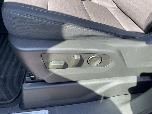 Used 2025 GMC Sierra 1500 Elevation image 20