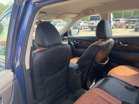 Used 2017 Nissan Rogue S image 10