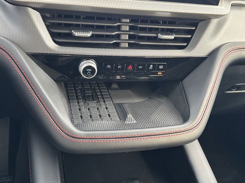 Used 2025 Ford Explorer ST image 24