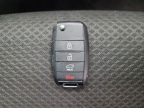 Used 2018 Kia Optima LX w/ 17" Alloy Wheels Package FWD image 32