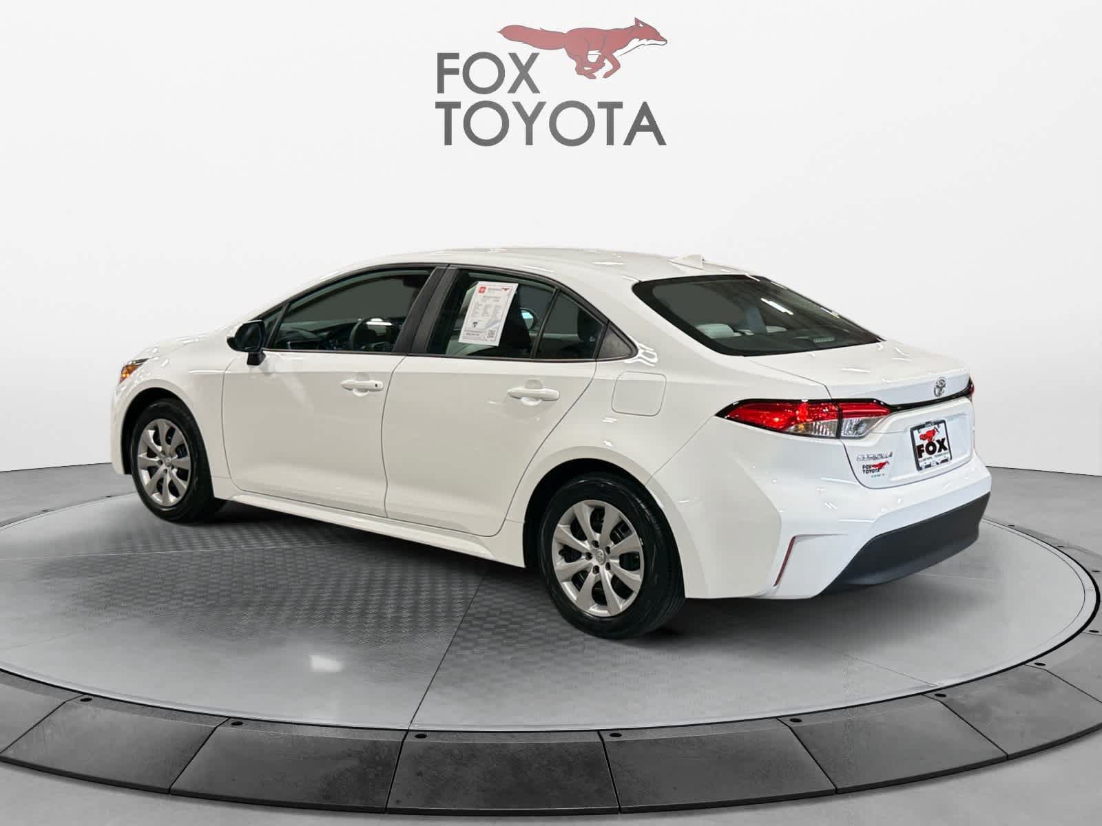 Used 2023 Toyota Corolla LE FWD image 4