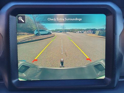 Used 2021 Jeep Gladiator Willys image 11