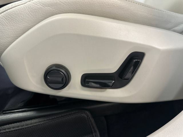 Used 2023 Volvo XC60 B5 Plus AWD/4WD image 20