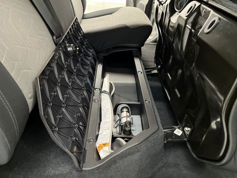 Used 2023 Toyota Tacoma TRD Off-Road image 19