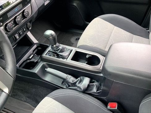 Used 2023 Toyota Tacoma TRD Off-Road AWD/4WD image 16