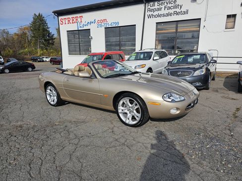 Used 2003 Jaguar XK8 Convertible image 2