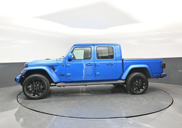 Used 2022 Jeep Gladiator Overland AWD/4WD image 4