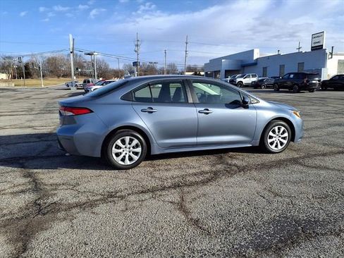 Used 2025 Toyota Corolla LE image 16
