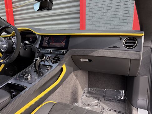 Used 2025 Bentley Continental GT Speed image 31