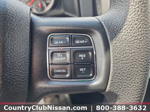 Used 2018 RAM 1500 Express AWD/4WD image 18