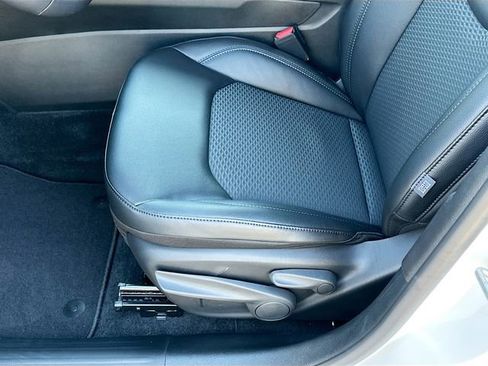 New 2026 Jeep Compass Latitude image 13