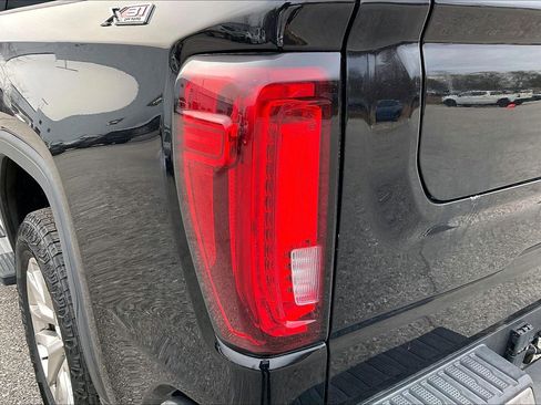 Used 2019 GMC Sierra 1500 SLT w/ SLT Premium Plus Package image 31