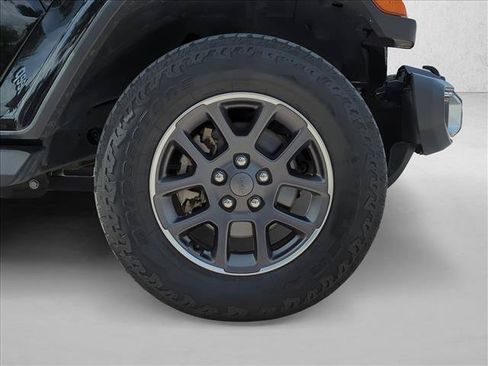 Used 2021 Jeep Gladiator Overland w/ Popular Equipment Package AWD/4WD image 24