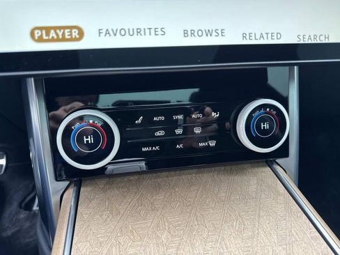 Used 2023 Land Rover Range Rover SV image 27