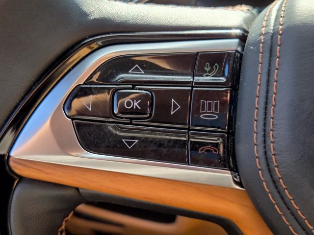 Used 2025 Jeep Grand Cherokee L Summit AWD/4WD image 35